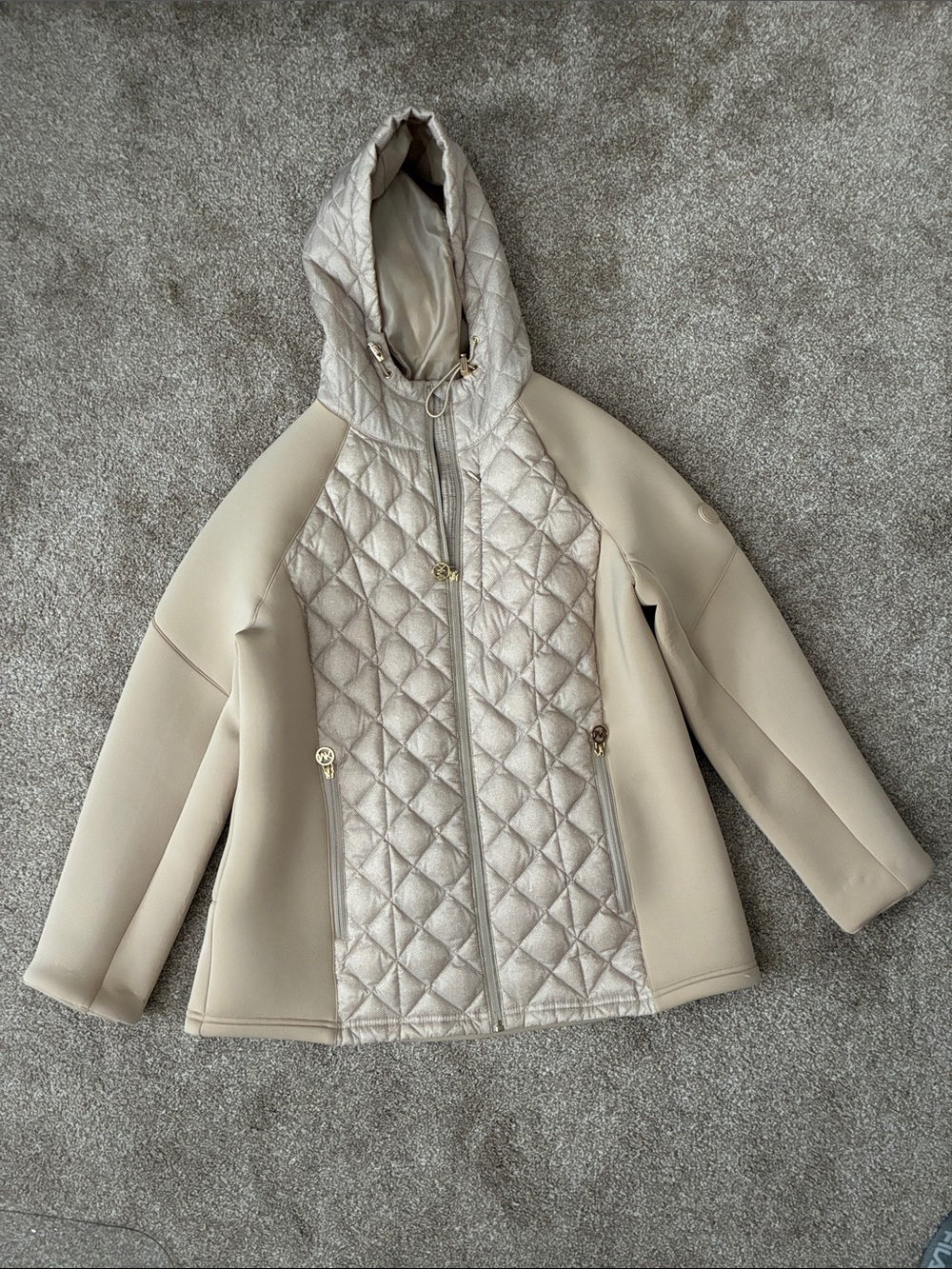 Women’s Quilted Hooded Jacket in Cream